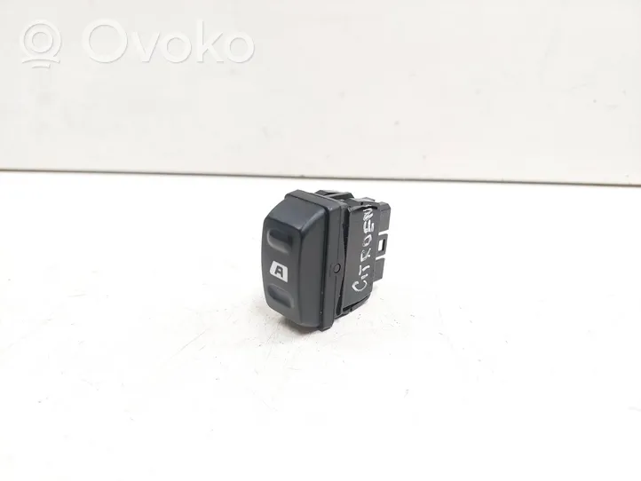 Citroen Xsara Picasso Electric window control switch 22681