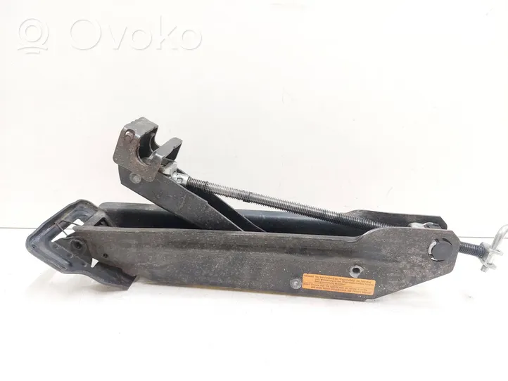 Volkswagen Touareg I Lift Jack 7L0011031B