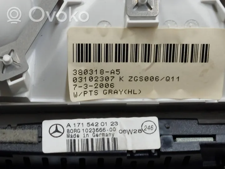 Mercedes-Benz R W251 Aizmugurējo vietu apgaismojums A1715420123