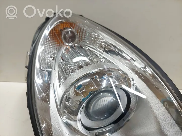 Mercedes-Benz R W251 Lampa przednia A2518202261