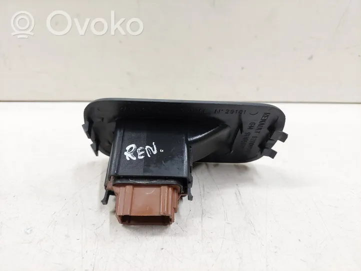 Renault Trafic II (X83) Electric window control switch 8200011870