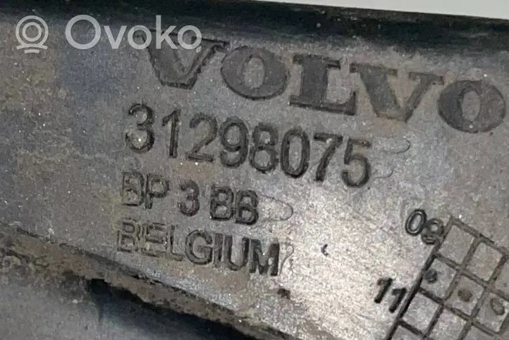 Volvo C30 Etupuskurin alempi jäähdytinsäleikkö 31298075