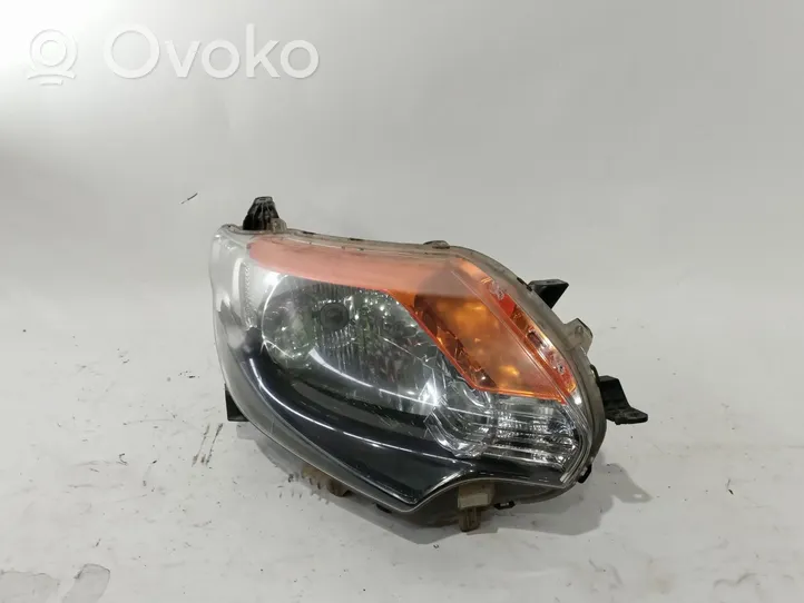 Mitsubishi L200 Lampa przednia 8301C730