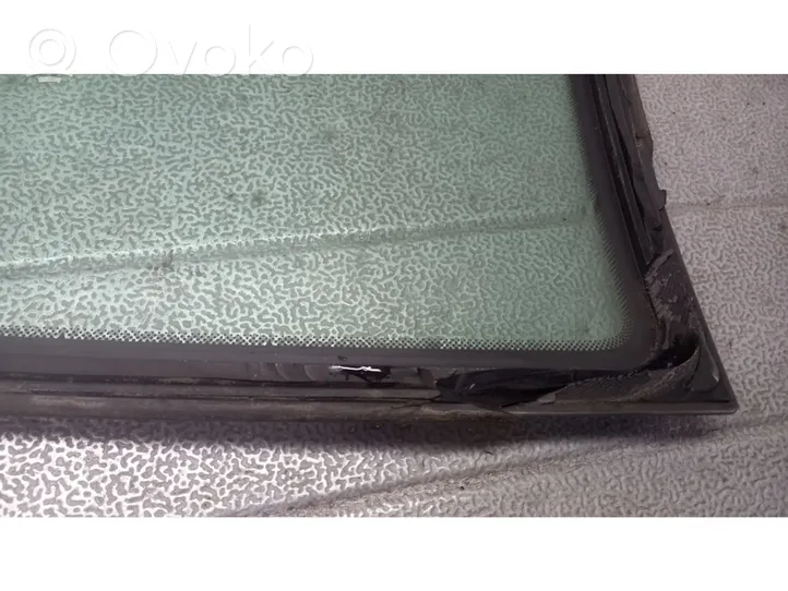 Renault Clio II Rear side window/glass 