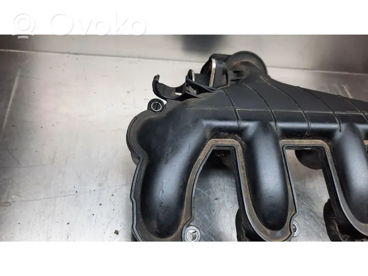 Volvo V50 Intake manifold 