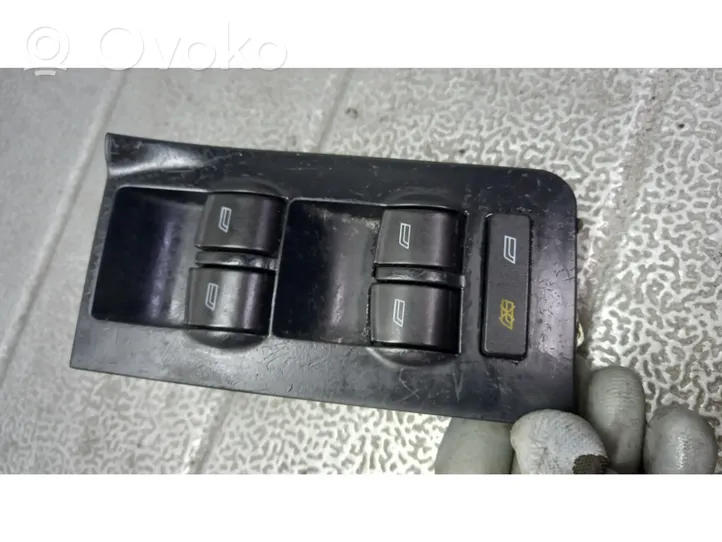 Audi A6 S6 C5 4B Autres commutateurs / boutons / leviers 