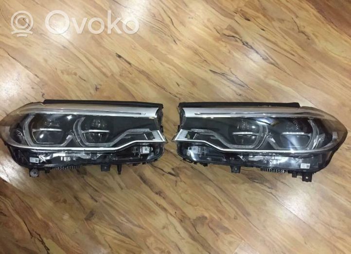 BMW 5 G30 G31 Set di fari/fanali 7439195