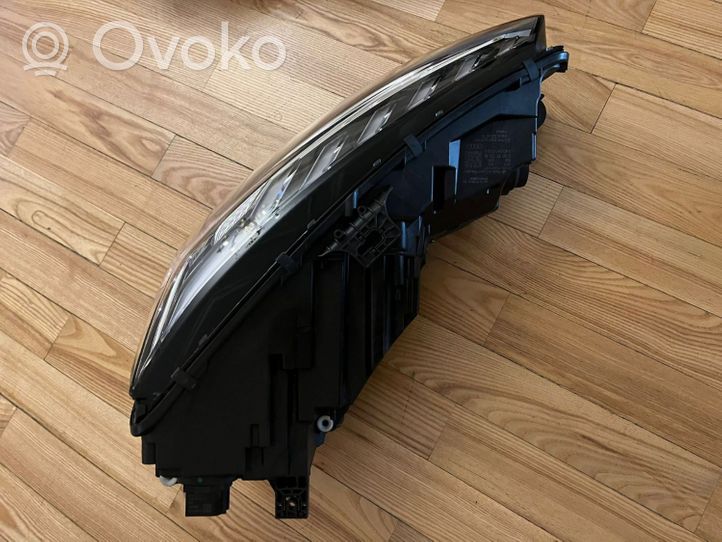 Audi A4 S4 B9 Priekinių žibintų komplektas 8W0941036H