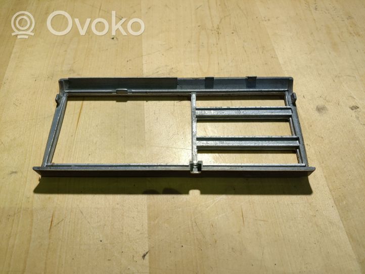 BMW 7 E38 Rivestimento pannello centrale del cruscotto 8381229