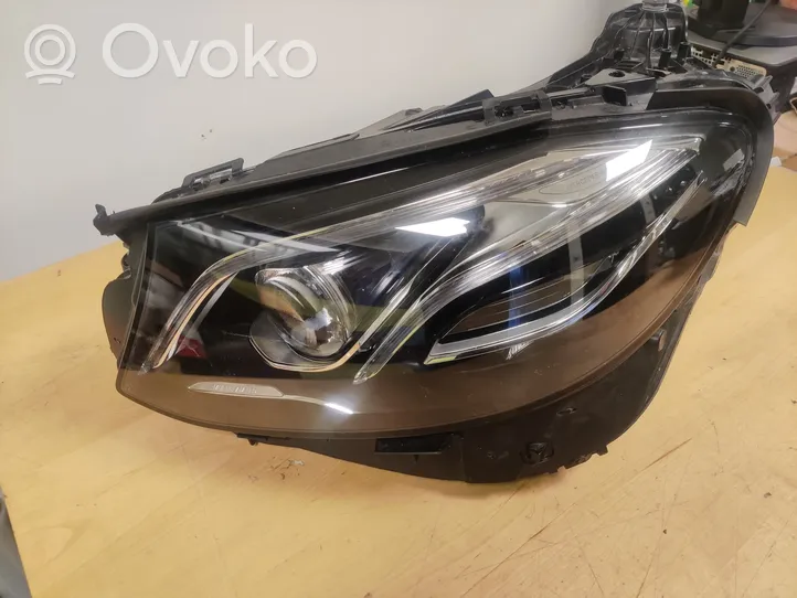 Mercedes-Benz E W213 Priekinių žibintų komplektas A2139067606KZ