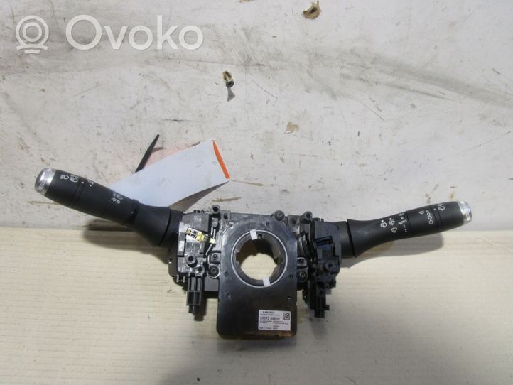 Renault Captur Manetka / Przełącznik kierunkowskazów wycieraczek 4255675601R