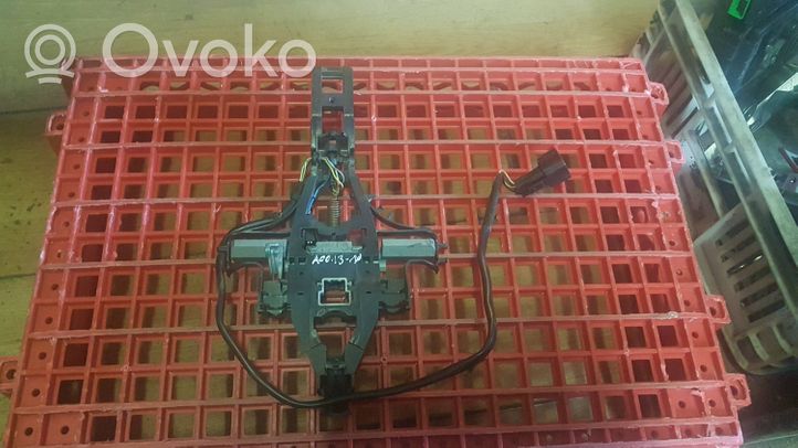 Volvo XC70 Front door exterior handle 30784204