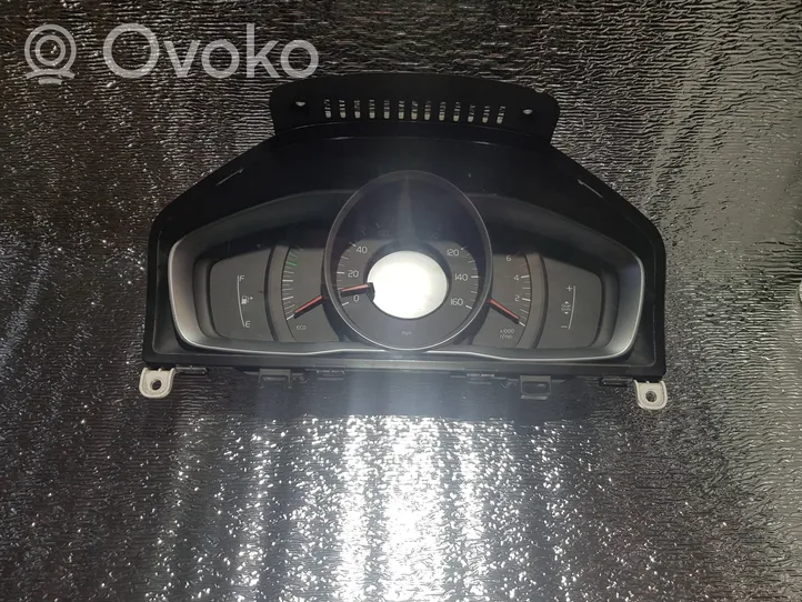 Volvo V60 Speedometer (instrument cluster) 31327751