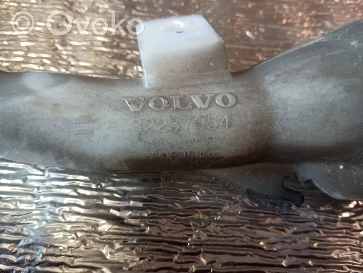Volvo XC40 Ikkunanpesimen nestetankin täyttöputki 32237954