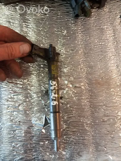 Chrysler Voyager Injecteur de carburant 15062058F