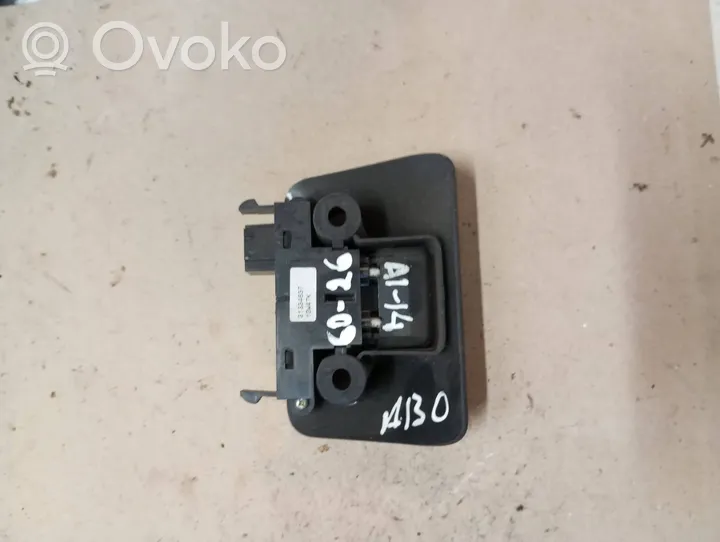 Volvo S60 Przycisk / Włącznik hamulca ręcznego 31334637