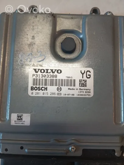 Volvo S80 Variklio valdymo blokas P31303388