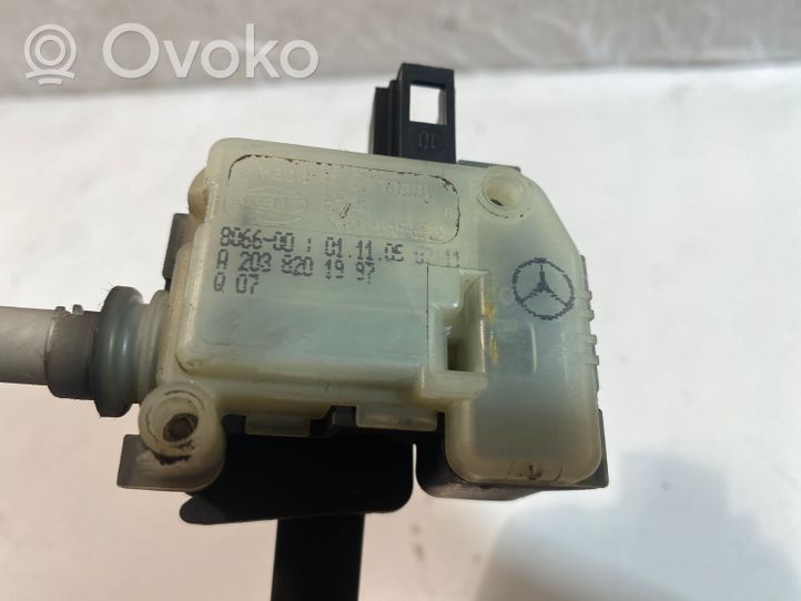 Mercedes-Benz E W211 Motorino del tappo del serbatoio del carburante A2038201997