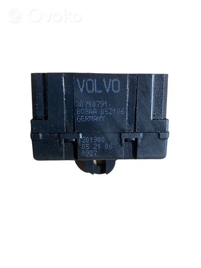Volvo V50 Seat heating relay 30710791