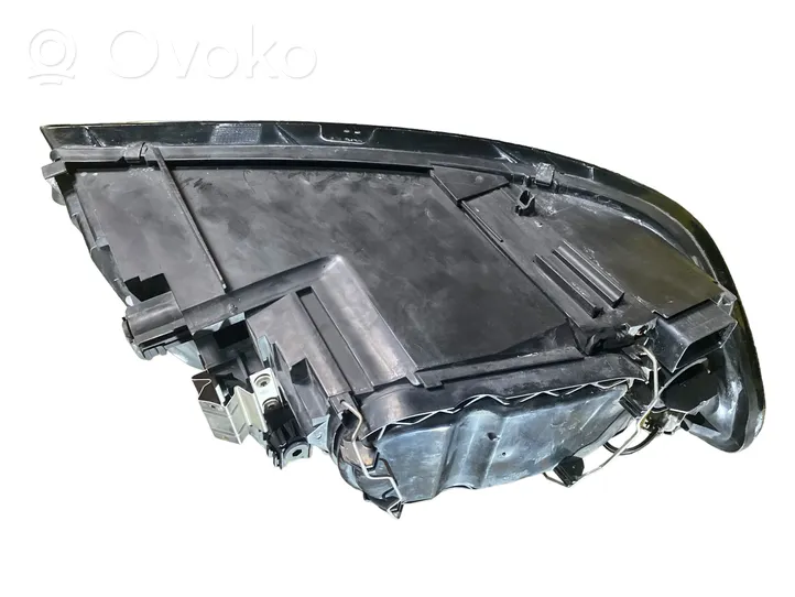 Volvo V50 Phare frontale 30698889