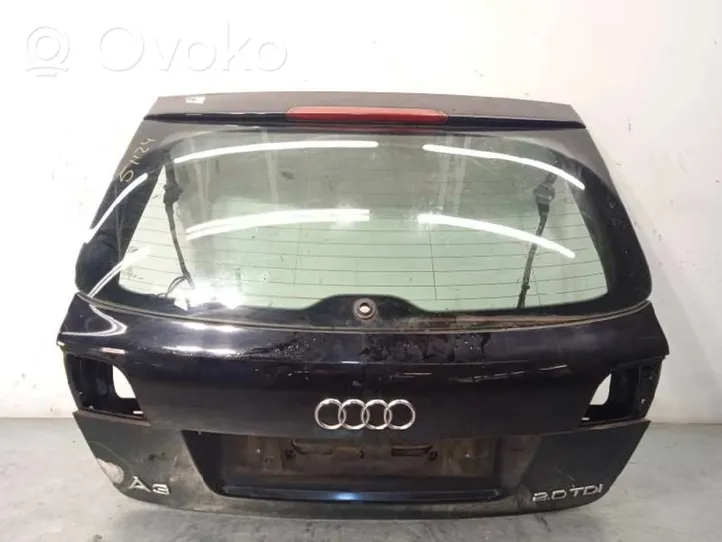 Audi A3 S3 8P Takaluukun/tavaratilan kansi 8P4827023D