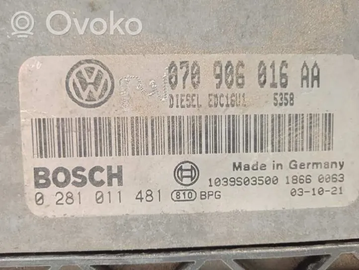 Volkswagen Touareg I Sterownik / Moduł ECU 070906016AA