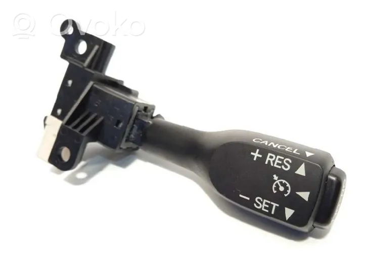 Toyota Land Cruiser (J120) Przełącznik / Przycisk kierownicy 18A174