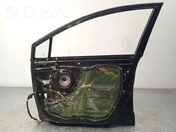 Toyota Corolla Verso AR10 Priekinės durys 670010F010