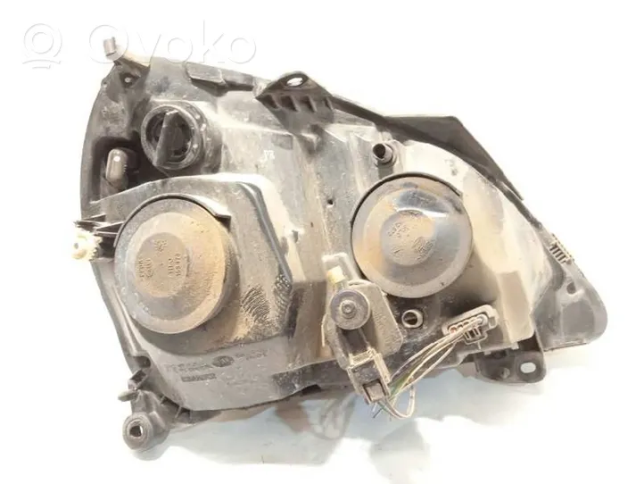 Renault Clio III Faro delantero/faro principal 8200478984