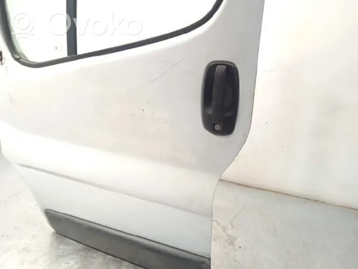 Opel Vivaro Front door 93194149