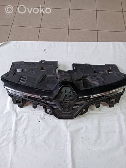 Renault Clio IV Maskownica / Grill / Atrapa górna chłodnicy 