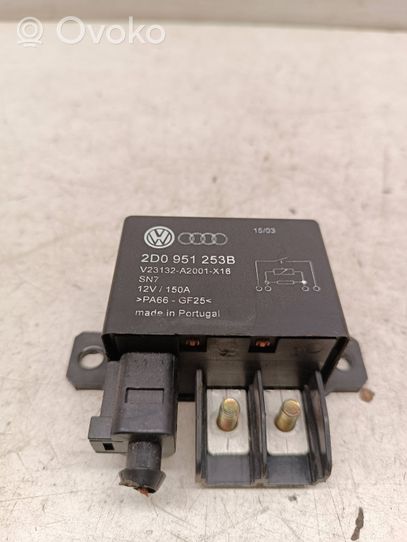 Volkswagen Touareg I Relais de charge 2d0951253b