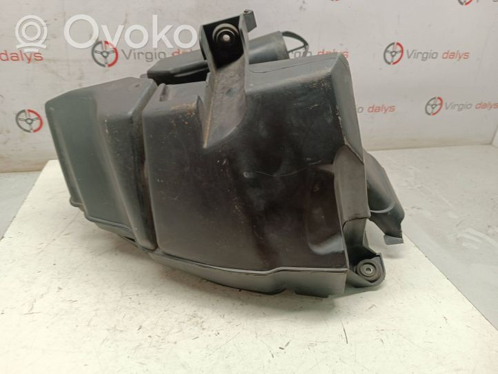 Ford Kuga I Air filter box 3M5112A659