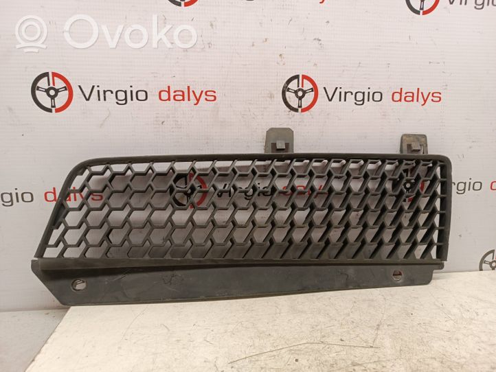 Opel Movano A Griglia superiore del radiatore paraurti anteriore 8200233750