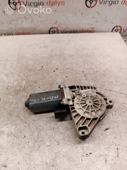 Mercedes-Benz A W169 Moteur de lève-vitre de porte avant A1698204142