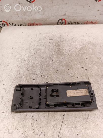 Mercedes-Benz A W168 Interruttore di controllo dell’alzacristalli elettrico 1688202810