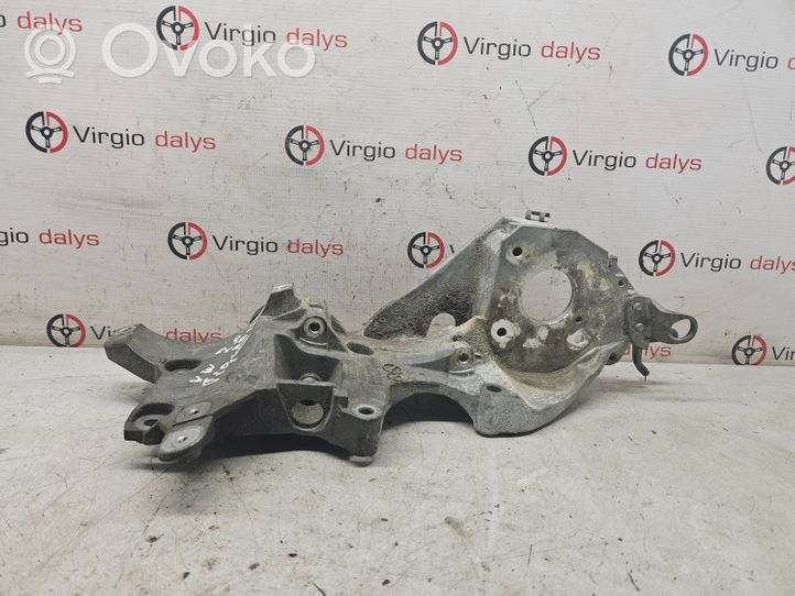 Volkswagen Tiguan Generator/alternator bracket 03L903143Q