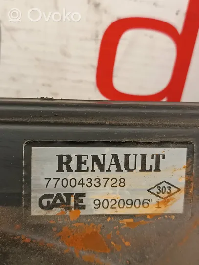 Renault Scenic I Jäähdyttimen jäähdytinpuhaltimen suojus 7700433728