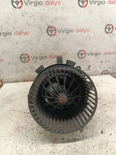 Citroen C5 Ventola riscaldamento/ventilatore abitacolo L5771000