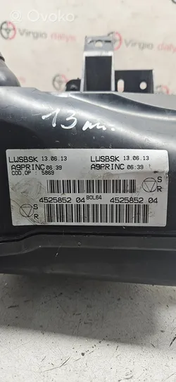 Peugeot 208 Boîte à fusibles 4525852