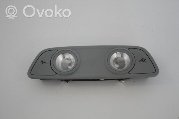 Audi A4 S4 B9 Lampka podsufitki tylna 4M0947111