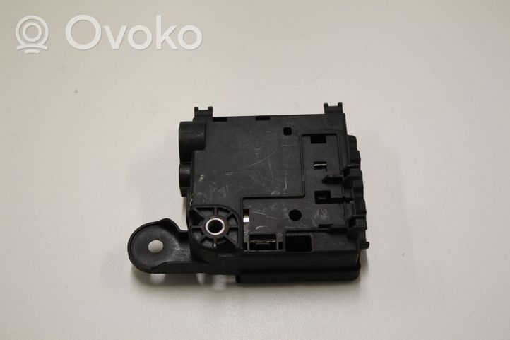 Audi A4 S4 B8 8K Virranohjauksen rele 8K0937517A