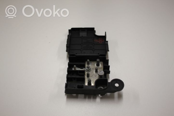 Audi A4 S4 B8 8K Virranohjauksen rele 8K0937517A