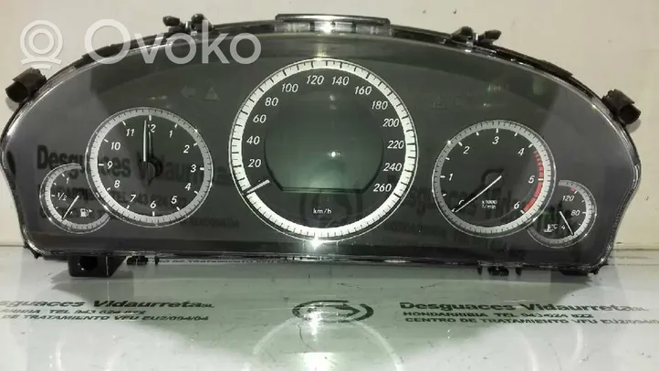 Mercedes-Benz E AMG W210 Compteur de vitesse tableau de bord A212900508