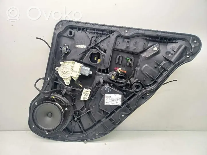 Mercedes-Benz ML AMG W164 Elektryczny podnośnik szyby drzwi tylnych A1667300279