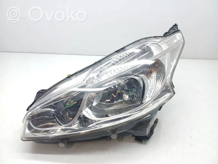 Peugeot 208 Lampa przednia 9802221880