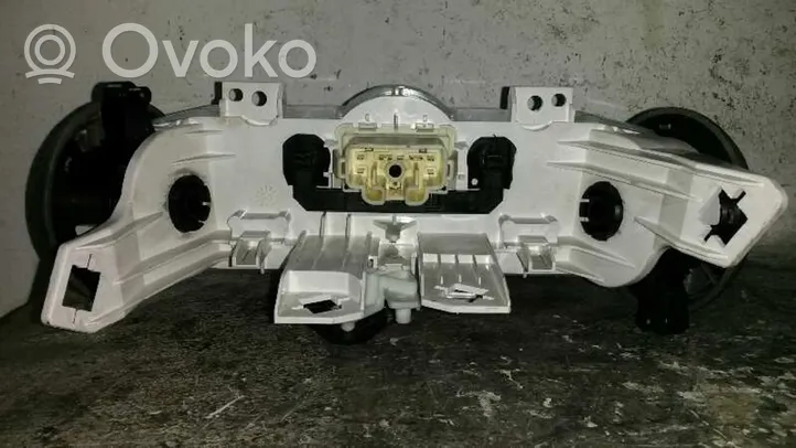 Toyota Aygo AB10 Ilmastoinnin ohjainlaite/moduuli 69610009A92PX