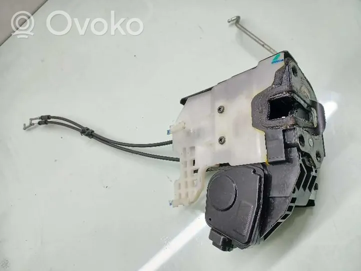 KIA Opirus Front door lock 813203F020