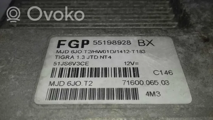 Opel Tigra B Komputer / Sterownik ECU silnika 55198928