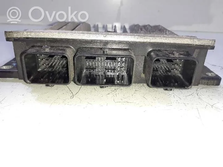 Dacia Logan Pick-Up Komputer / Sterownik ECU silnika 8201127198